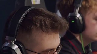 本質(zhì)top！隊(duì)友一個(gè)不換！手槍局自己四殺！ 年度數(shù)據(jù)第一人！#玩機(jī)器csgo#cs#csgo#兄弟們