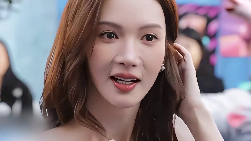 金晨的脸怎么变这样子了？感觉好奇怪！