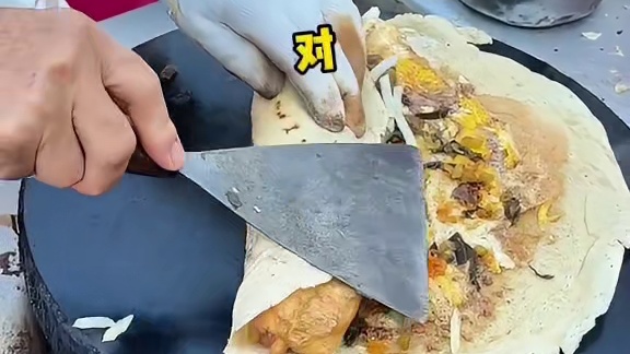 南京特色肉末煎饼！一口下去也太满足了吧～