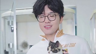 Jiejie的喵隊(duì)友“小美”正期待與愛心召喚師的相遇。
#2025LPL全明星公益日  #誰(shuí)不想領(lǐng)養(yǎng)