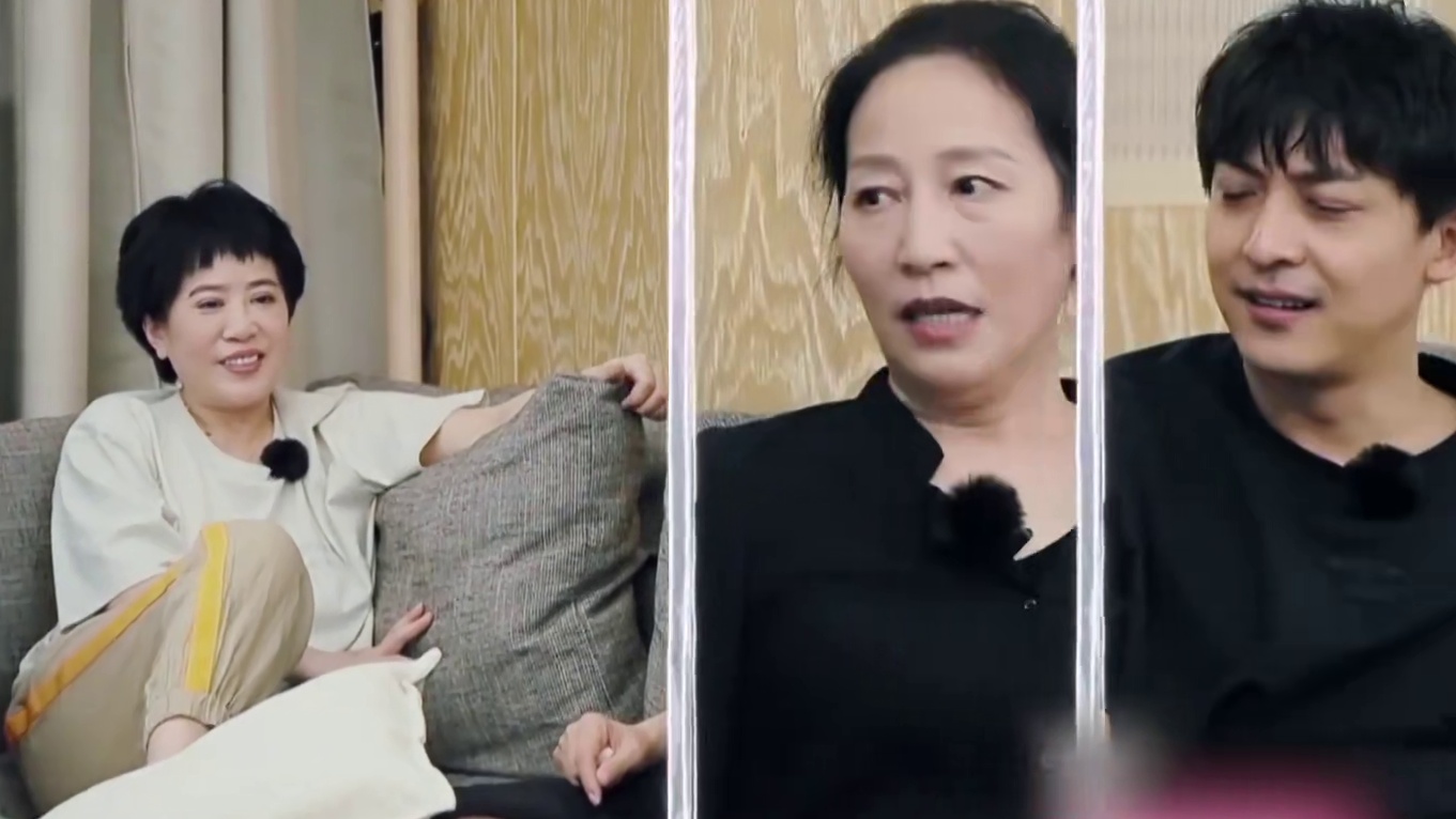 看后妈玩碰碰车撞飞李晟，再看丈母娘举动就明白了