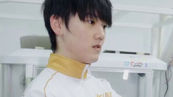 JackeyLove的喵队友“小帅”正期待与爱心召唤师的相遇 。
#2025LPL全明星公益日  #