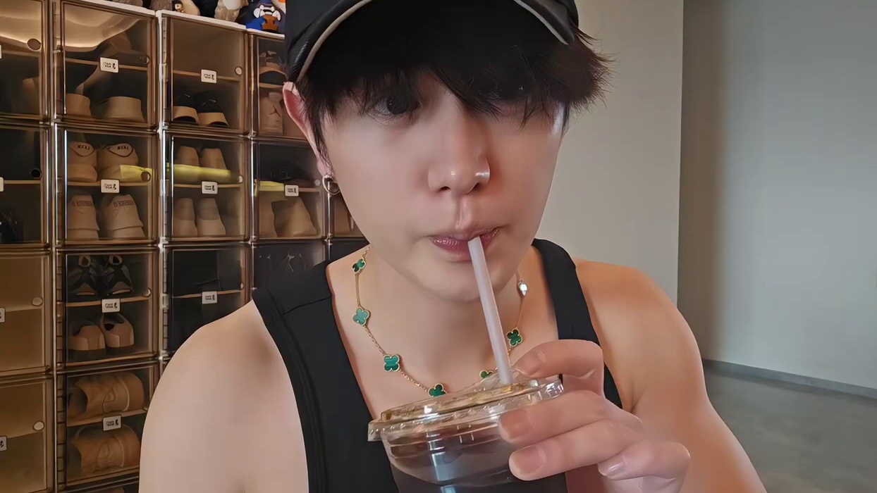 童锦程辟谣提迈巴赫：你们听谁瞎说，我提什么迈巴赫啊！