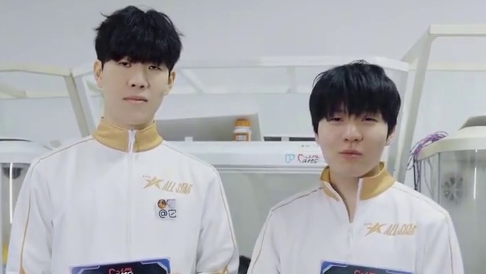 TheShy的喵队友“大虎”、Rookie的喵队友“小虎”， 正期待与爱心召唤师的相遇。
#2025