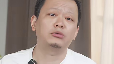 大佬疯狂鼓吹AI，巨头纷纷押注AI，这世界要被 AI 统治了？#坦克11月交车24135辆创年度新高