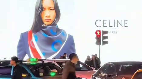 奔驰SLS AMG：奔驰经典之作，鸥翼门设计，车王舒马赫座驾#奔驰slsamg #车王舒马赫