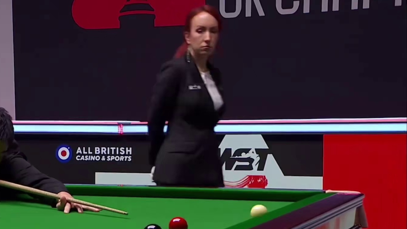 2025英锦赛：被超11分，庞俊旭大心脏上演顶级逆转，挽救赛点