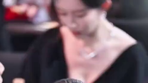 内娱有自己的豪门姐弟 #王楚然 #孟子义 #敖瑞鹏 #2025爱奇艺尖叫之夜 #尖叫之夜主打熟人局