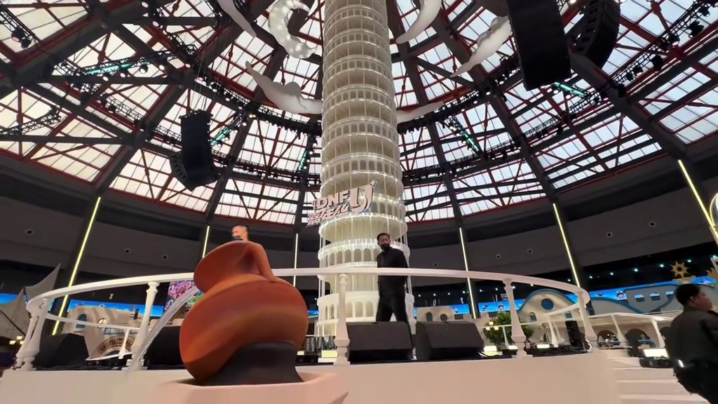 地下城上海嘉年华一日游！我来嘉年华只办三件事！看cos！看美女cos！看高面板美女cos！！#DNF