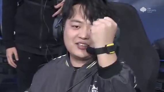 【2025S联赛秋季赛总决赛】S-溯光明星表演赛
第六局：天空之城 千寻化身赛前预言师，荣膺S-溯光