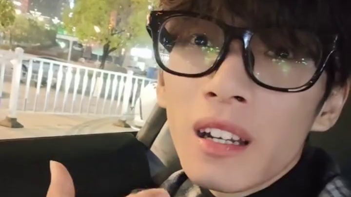 @虎虎陪玩 
虎虎真不接待未成年啊 这算是个严肃的声明#王者荣耀