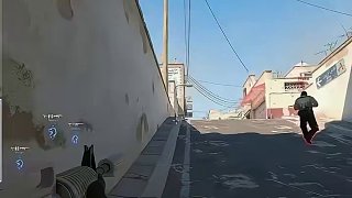 大表哥世界級(jí)冥場(chǎng)面貼臉背身沒(méi)打過(guò)#csgo馬西西 #csgo