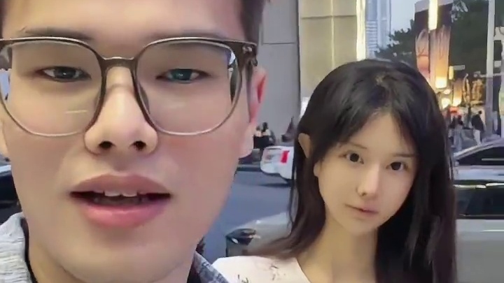 就知道买包#情侣日常 #搞笑夫妻