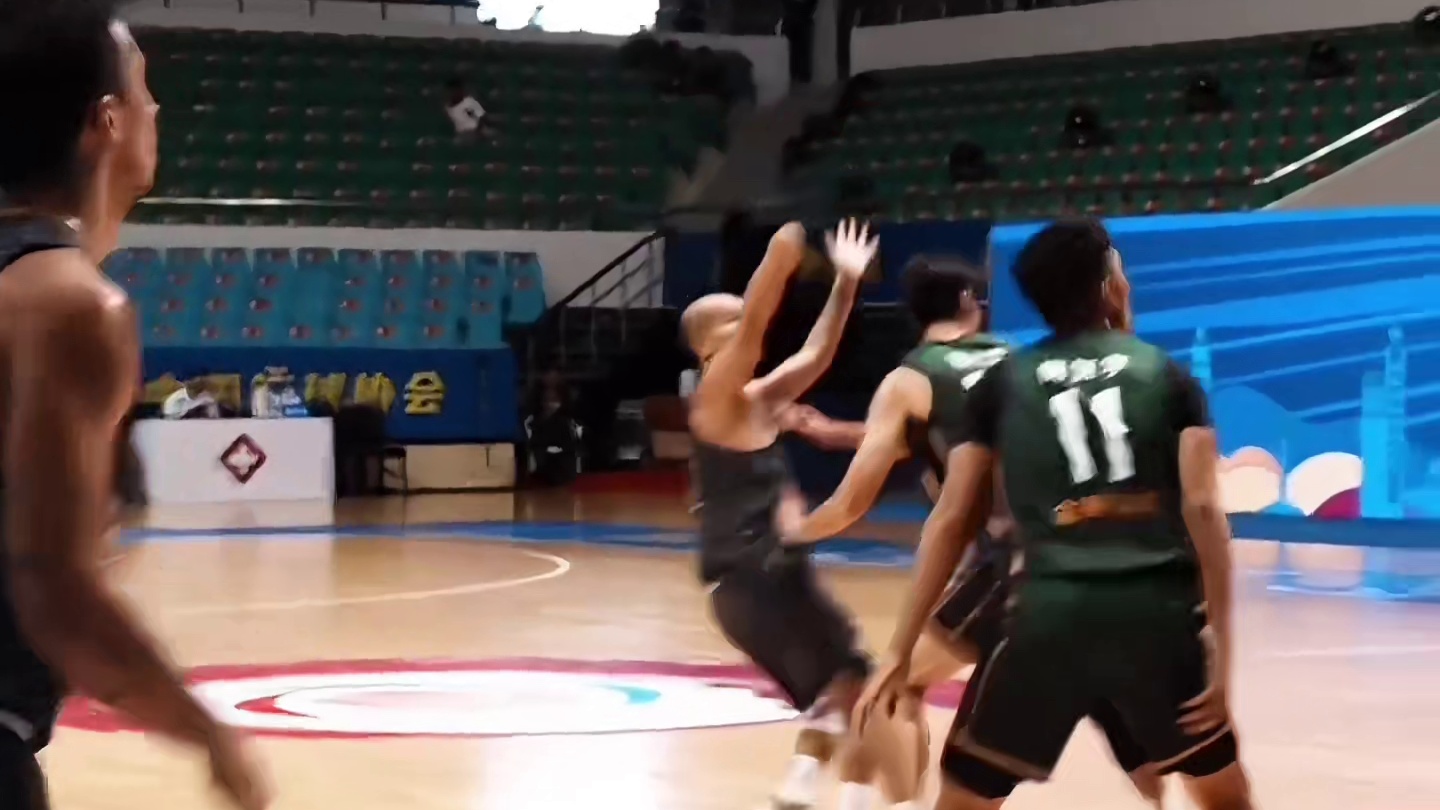 去年杨政被四川队选秀选中，今年南京同曦给曹芳发出试训合同！如果曹芳打上CBA，杨政会做何感想？