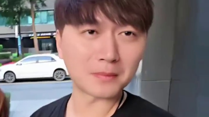 九锅来了#小小小酷哥 #格子九