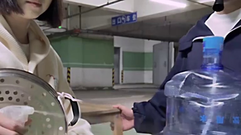 这就是典狱长的顶级压迫感吗！ #三角洲行动 #三角洲 #神操作 #离谱 #名场面