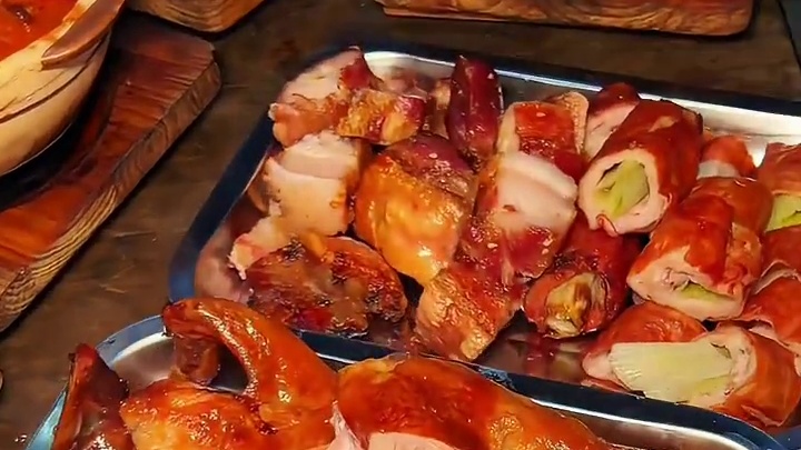 藏在潮汕街边的猪眼煲仔饭有多好吃