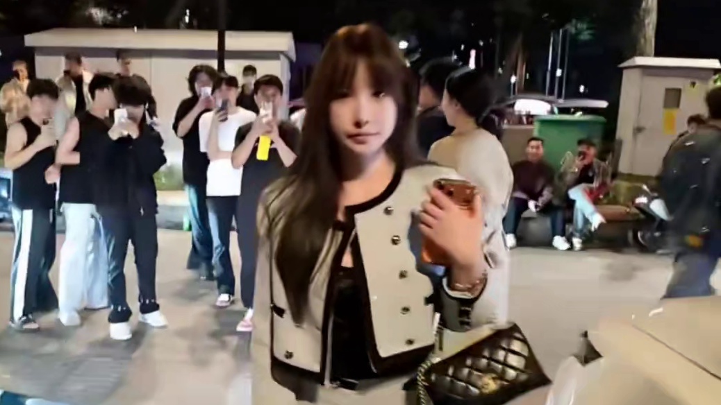 顶级#小小小酷哥 #布加迪chiron