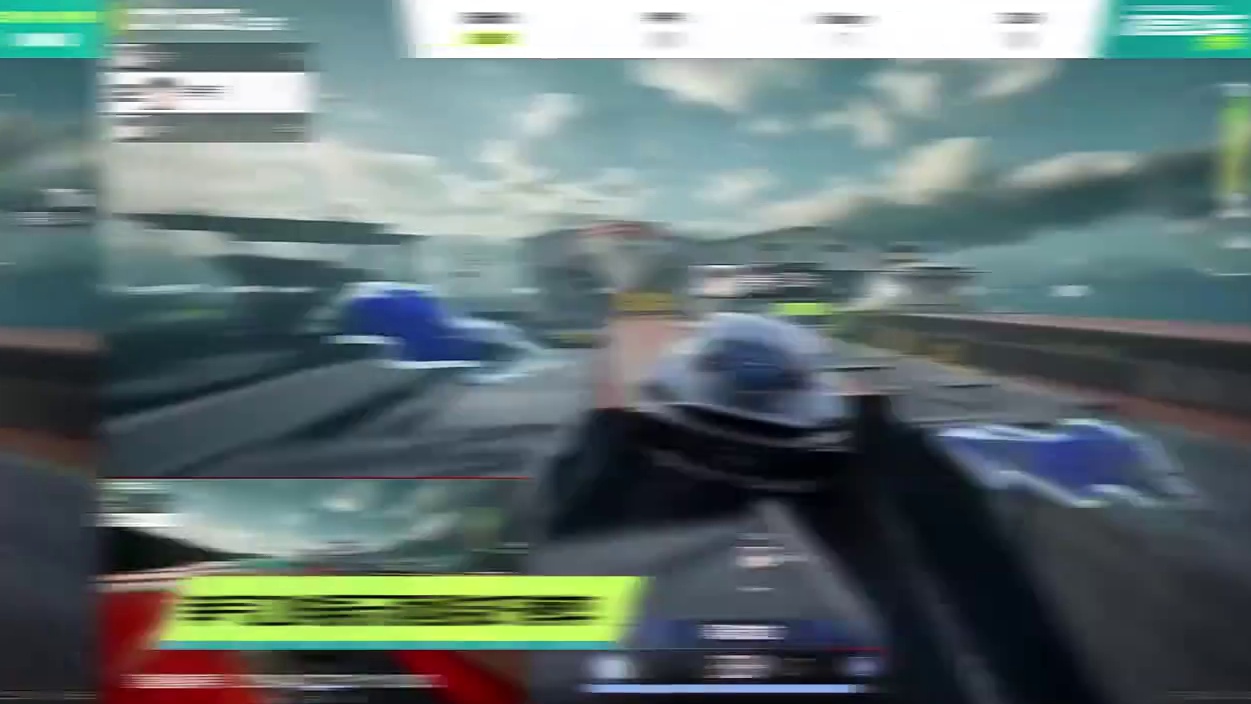 【全国车神争霸赛S4】总决赛积分突围赛 精彩瞬间 四位选手全程紧咬，每一次弯道都是极限博弈。最终，源