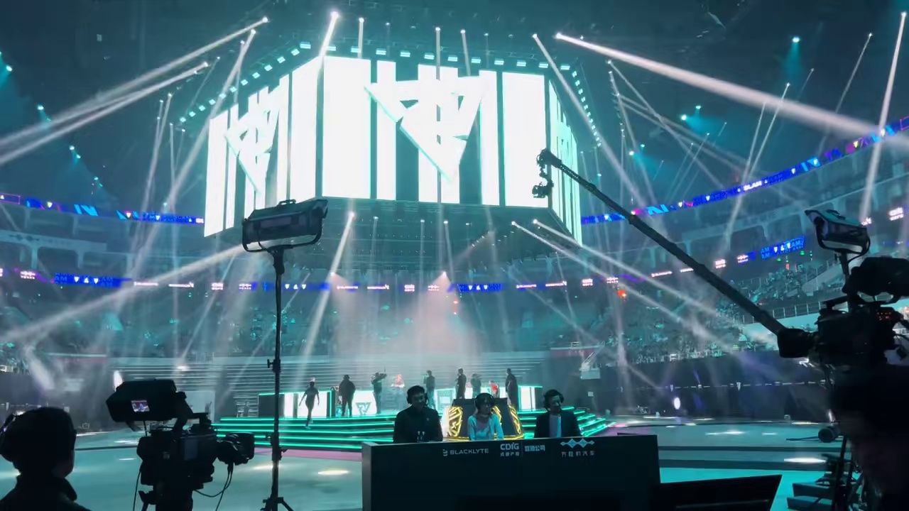 恭喜Tundra在成都blast成功捧杯，他们今年四次参加该项赛事均获得了冠军！！
#DOTA2 #