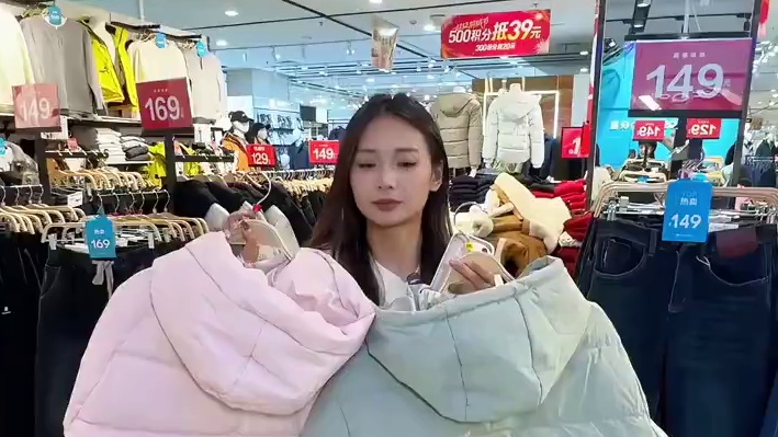 169两件棉服！卖爆了赶紧囤！ 注：•！！具体款式以到店核销实物为准！！ • 限