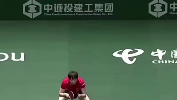 王曼昱为中国队拿三分
#乒乓球 #国乒 #竞技体育 #比赛现场 #世界冠军