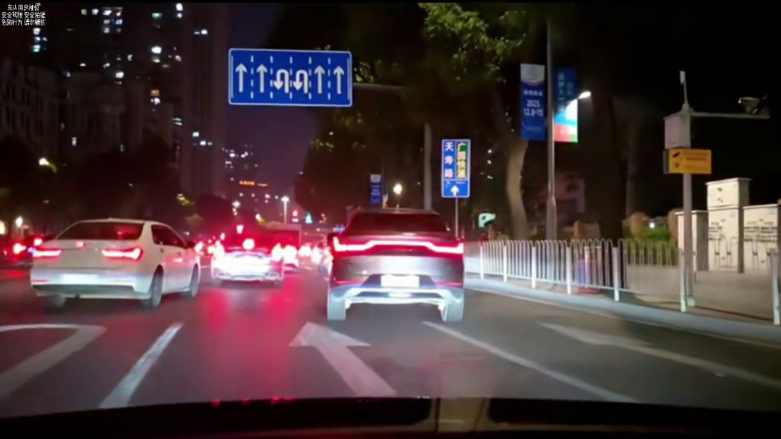 好配合#小小小酷哥 #法拉利 #布加迪chiron #组织1995 #名场面