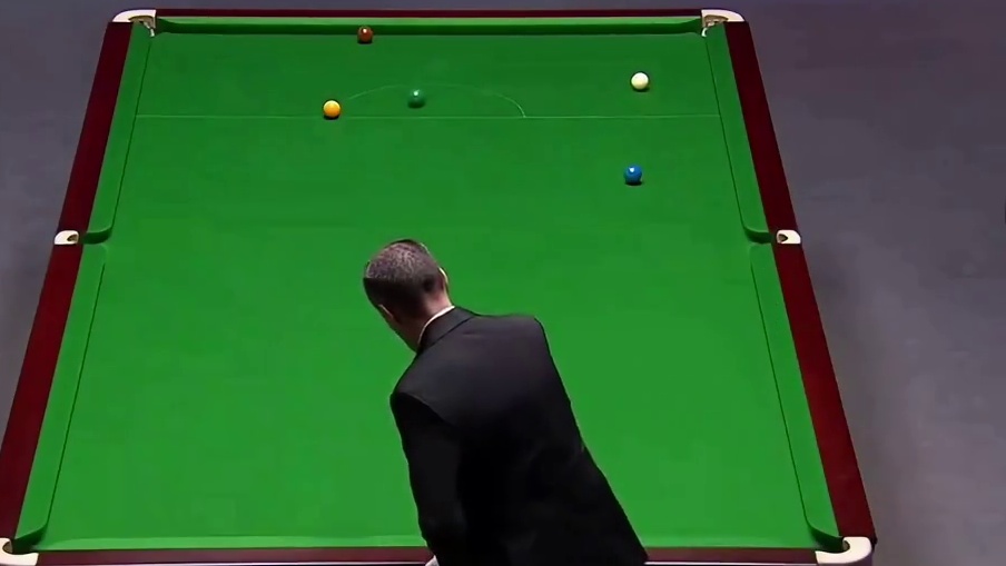 #英国锦标赛决赛 ：
#世界第一 ：小特vs赛大师，最终赛大师以10:8夺得冠军！超分后赛大师开起了