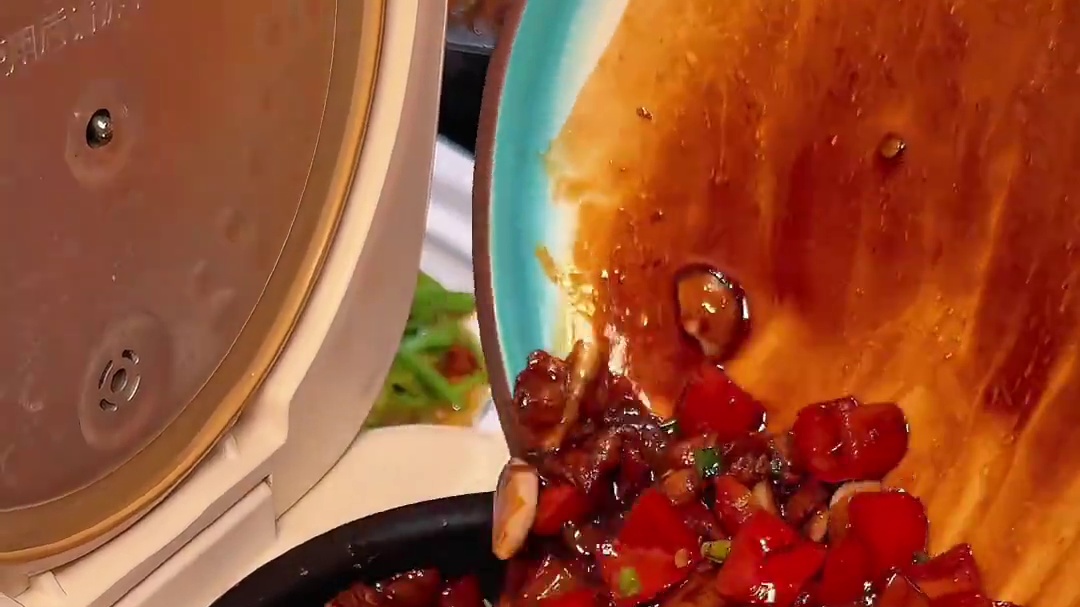 夜宵简单吃个牛肋排锅！！！