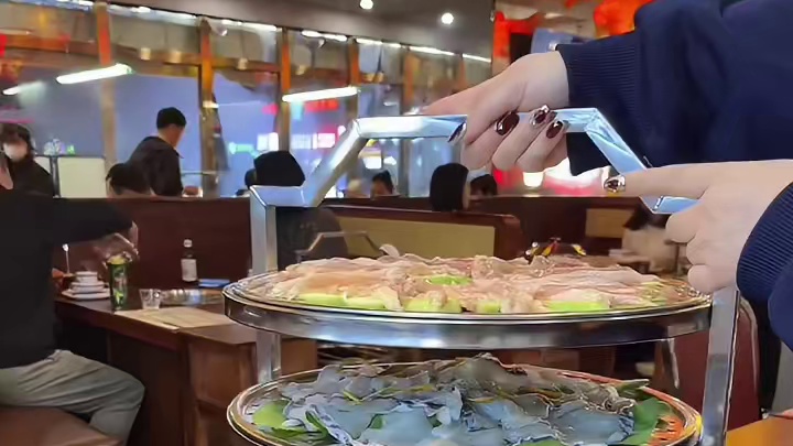 在顺德排队吃的桑拿鸡都搬来了！居然还有葡萄雪泥雪糕！