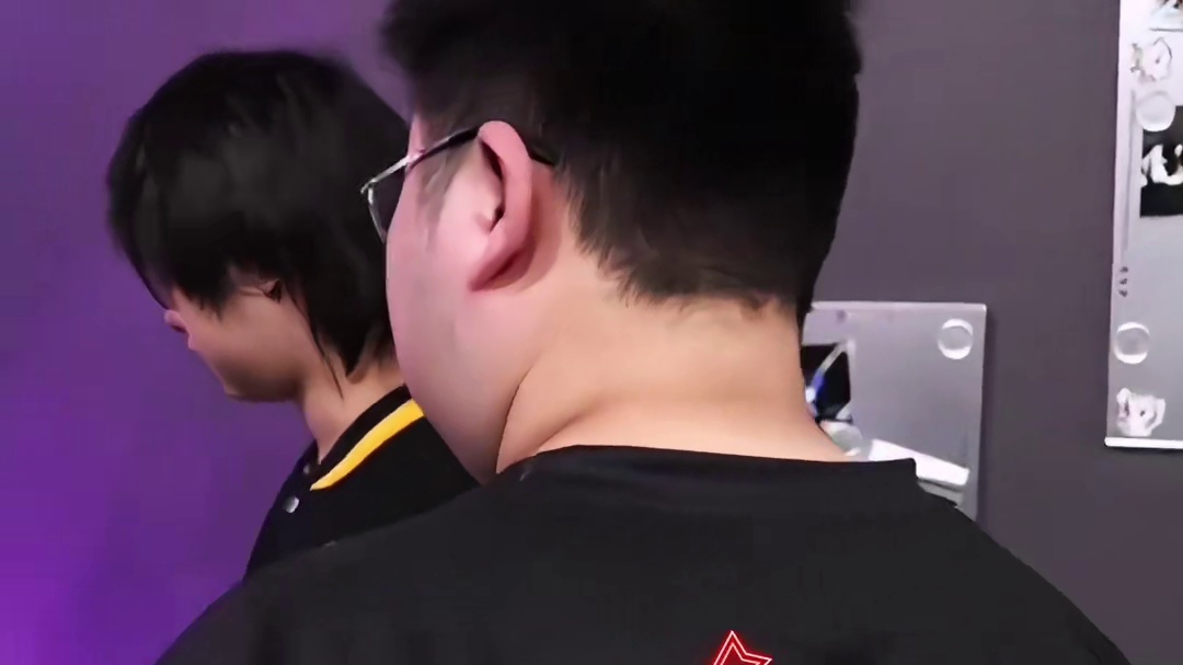 狼队超话实在太精彩了，狼粉还在c！#2025王者荣耀挑战者杯 #KSG晋级挑杯十六强 #重庆狼队 #