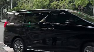 小小酷開藍(lán)色布加迪赤龍來打卡廣粵天地來喝下午茶了！