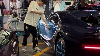 當(dāng)你開上布加迪 你還會(huì)自卑嗎