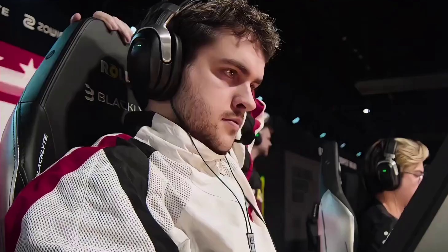 一场极其抽象的对攻大战！PUA梅开二度当面拆弹翻盘！ 还好银河战舰地狱归来锁定淘汰赛席位！