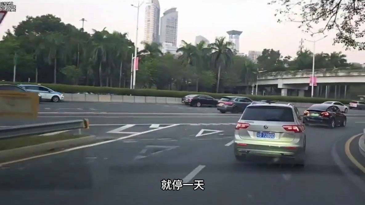 一句话给酒店经理整懵了#小小小酷哥 #布加迪chiron #组织1995 #名场面