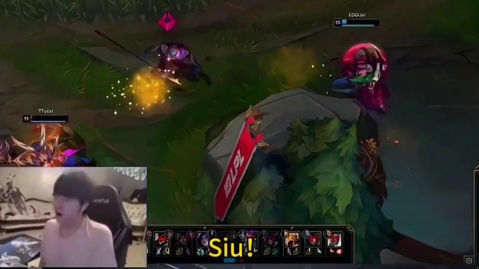 Uzi卡莎名场面，看呆EDG教练组和解说