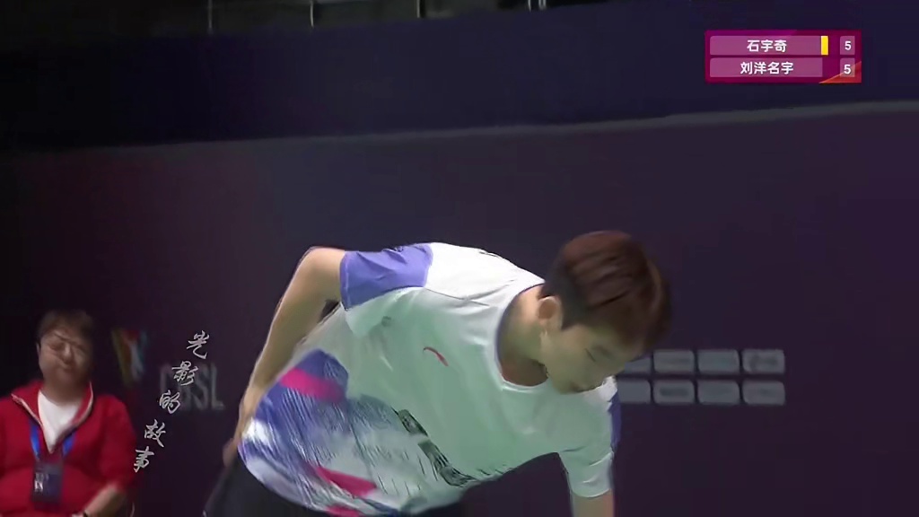给07年小将上课！石宇奇细腻节奏掌控对局！ 刘洋名宇的表现其实已经很亮眼了，能杀能挣扎，而且非常有冲
