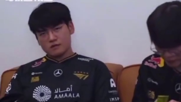 辅助位唯一的FMVP，懂这种自己活着的AD是很不容易的好吧