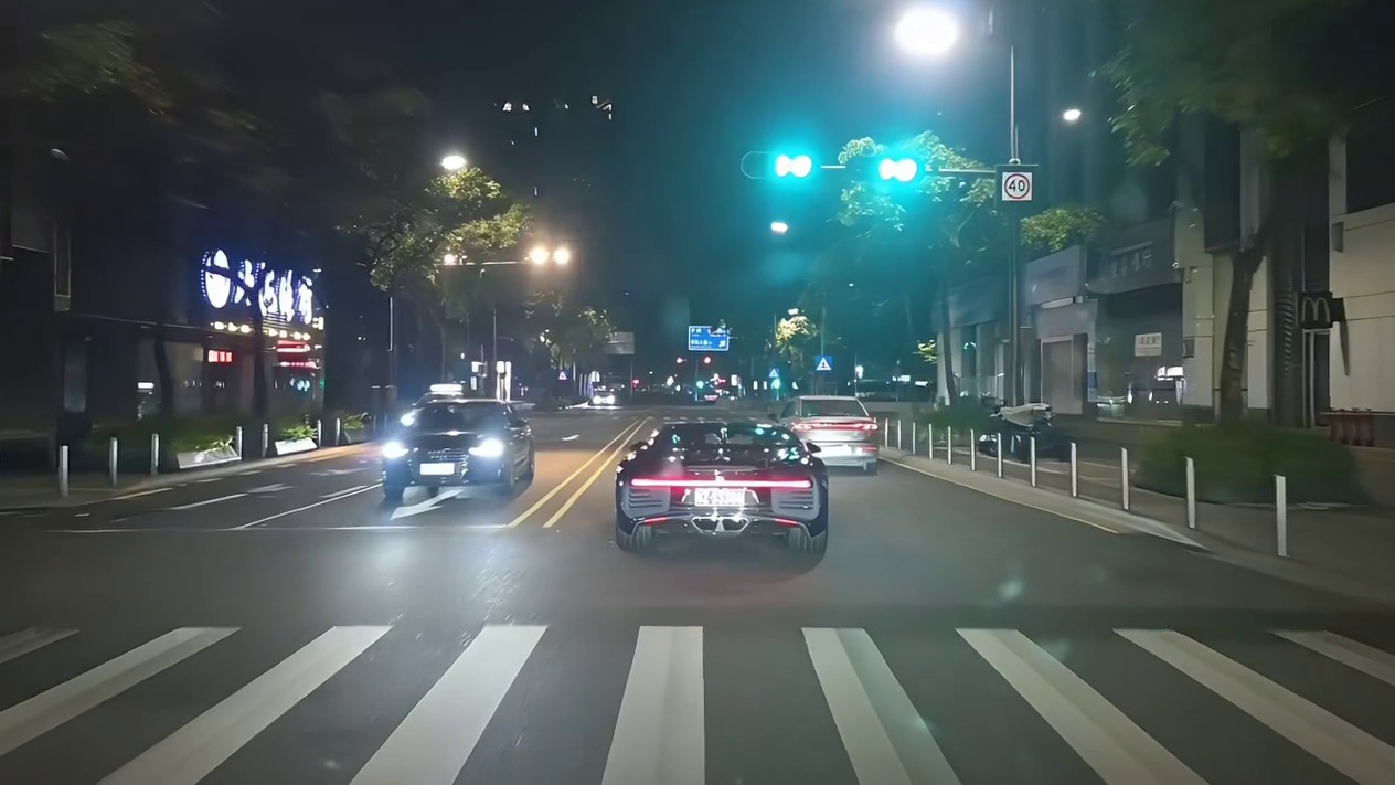 名场面！水友百米冲刺追布加迪