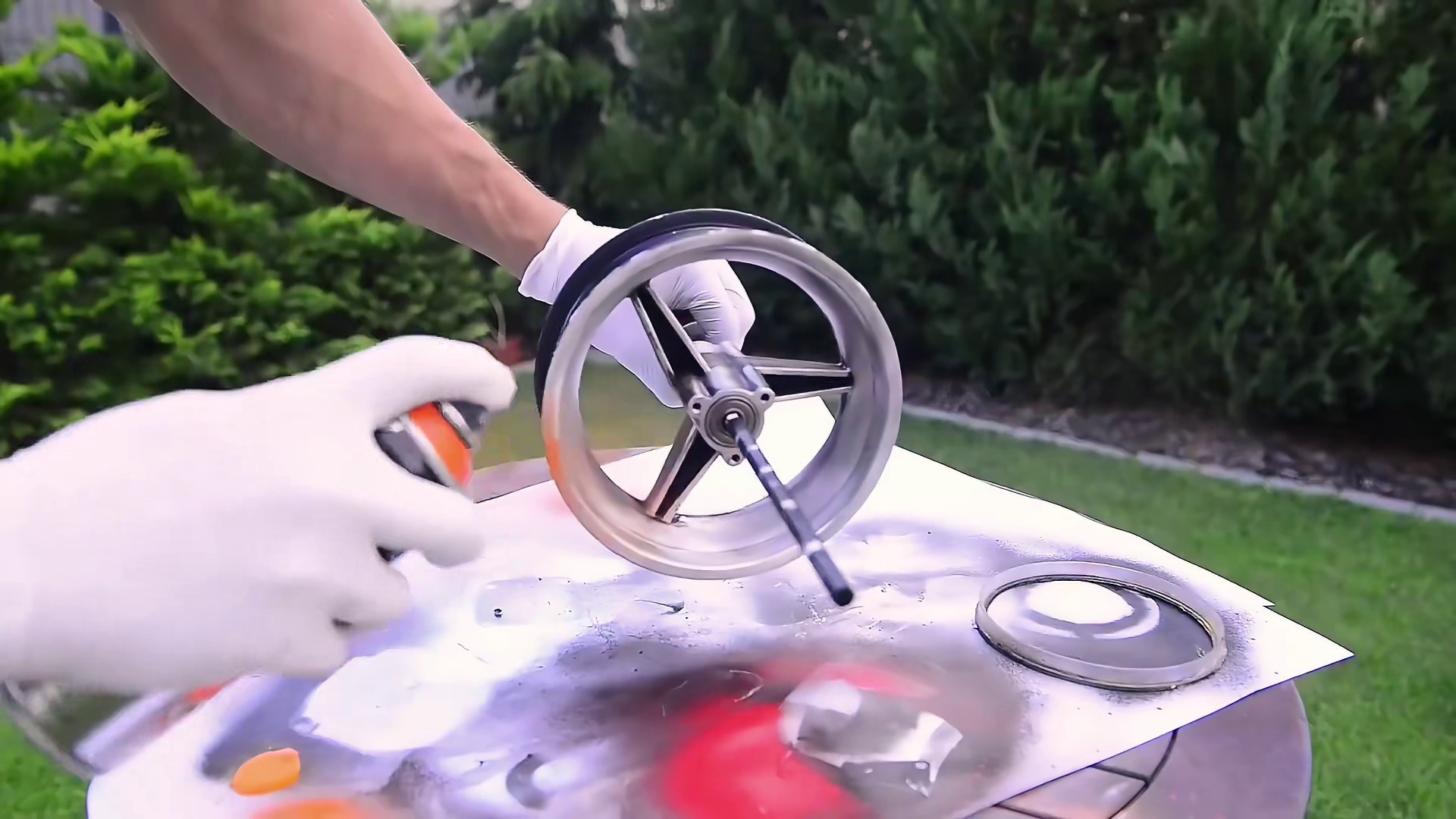 荒野捡的焦黑废铁，竟被大神改成本田赛车！拧钥匙瞬间全场沸腾