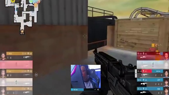 菲律宾小孩队3:2战胜EP，晋级胜者组决赛！马哲和白鲨看的无奈表示守不住啊。#菲律宾小孩哥剑指冠军 