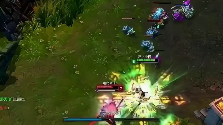 当年光速QA刚被开发出来时的锐雯，强度根本不是现在能比的