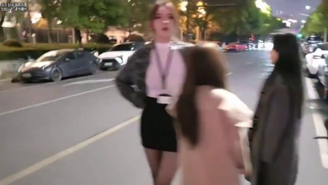 太开门了#小小小酷哥 #御姐 #大长腿 #逆天 #名场面