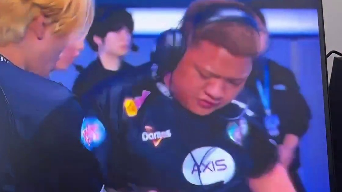 卧槽AG 不能去了吧？#EVOS挑战上帝宠儿 #2025CFS #2025CFS世界总决赛 #穿越火