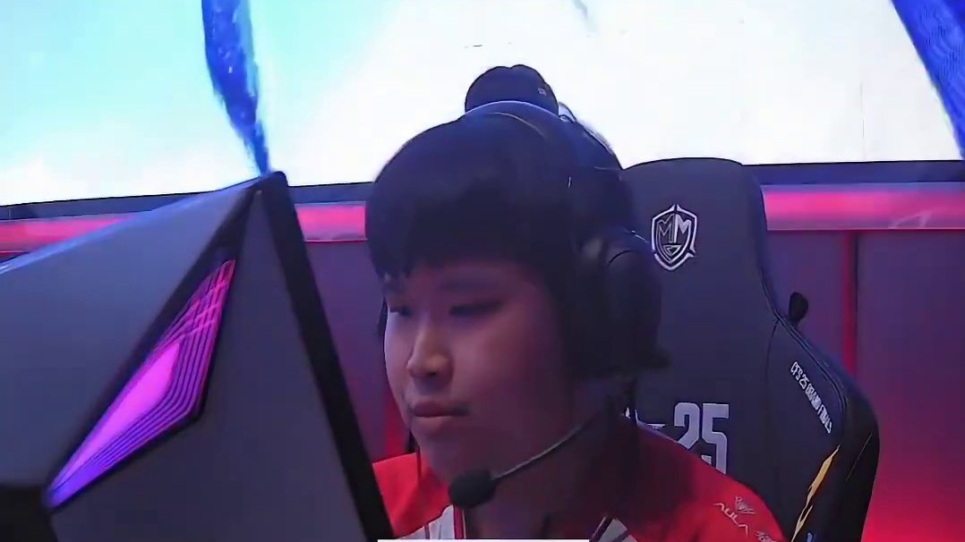 AG对战菲律宾，拿下两个关键二打四残局！不然第二图也危险了！真的太刺激了。#EVOS挑战上帝宠儿  