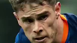 这就是1米93的中后卫吗？