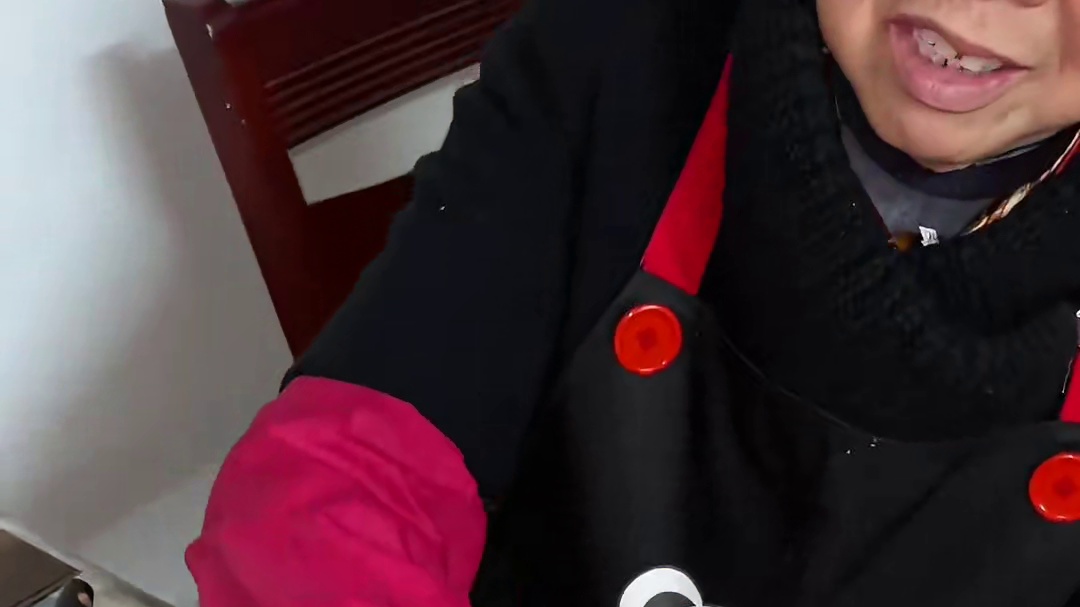 请大数据把这条视频推给离不开外婆的乖宝宝们。