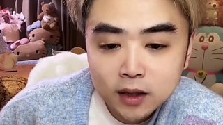 朱開說Shy哥的比賽看一次少一次了，因為明年至少前面一兩個賽段不一定看得到Shy哥了！ IG的官宣就看一件事情，到時候看一下Theshy會不會在大名單里面，如果在大名單那還有機會出來打，如果不在官宣大名單里的話，那明年出來打的幾率就很??！ 假如說Theshy是暫時休息后面會出來打的話，那他不是跟Daeny是好朋友嗎，Daeny為什么去BLG了呢？ IG目前是中路Rookie，打野Wei，射手是Ph