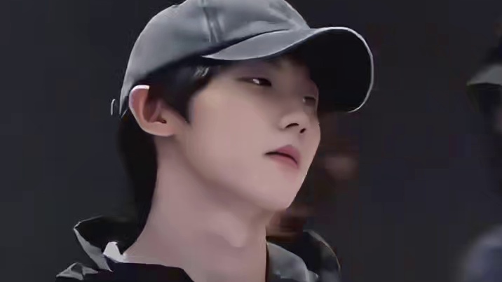 说时团丑的，卸了妆再说话