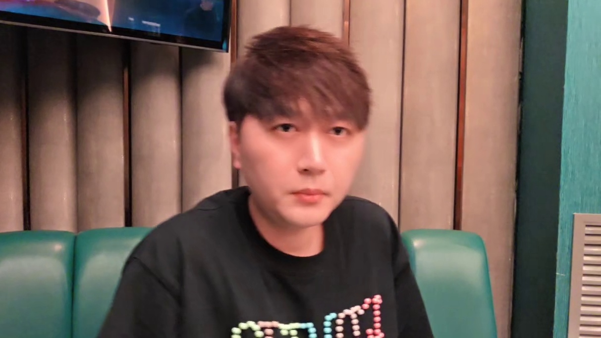 大王因周周虎子事件委屈痛哭要退网！小酷连麦安慰